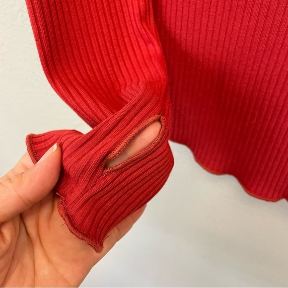 Culture Code Ribbed Long‎ Sleeve w/ Thumbholes Round Neck Tip Red Size M - Picture 4 of 10